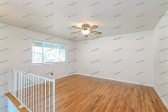 5244 Ville Angela Ln in Hazelwood, MO - Building Photo - Building Photo