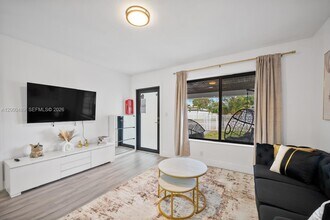 11730 NW 3rd Ave in Miami, FL - Building Photo - Building Photo