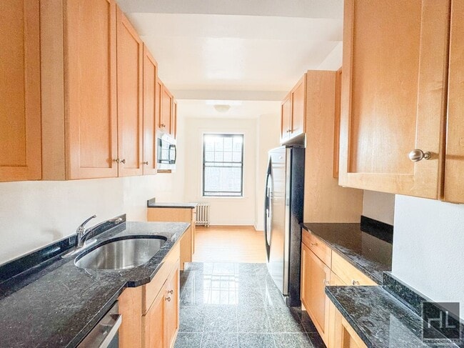 115 E 92nd St in New York, NY - Building Photo - Building Photo