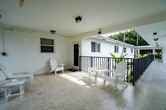 465 NE 59th St in Miami, FL - Building Photo - Building Photo