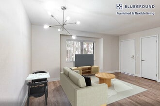 11208 S Western Ave in Los Angeles, CA - Building Photo - Building Photo