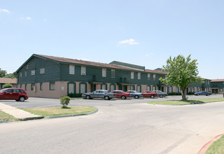 Copperwood Apartments in Oklahoma City, OK - Building Photo - Building Photo