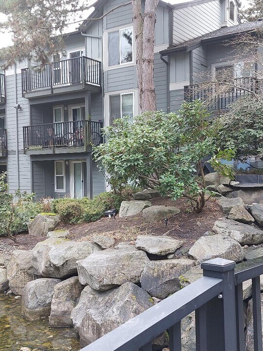 11112 NE 124th Ln in Kirkland, WA - Building Photo