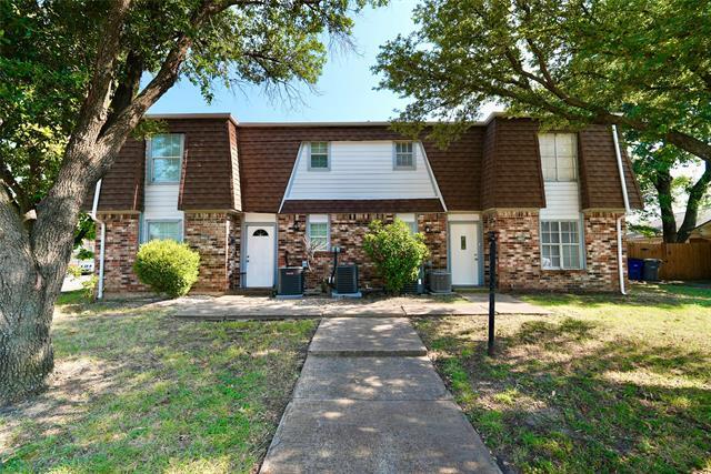 11348 McCree Rd in Dallas, TX - Building Photo