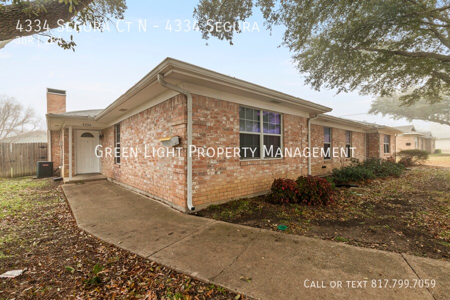 4334 Segura Ct N-Unit -4334 Segura in Fort Worth, TX - Foto de edificio