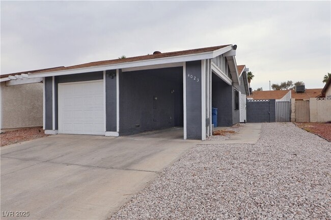 property at 4023 Cll Del Sol