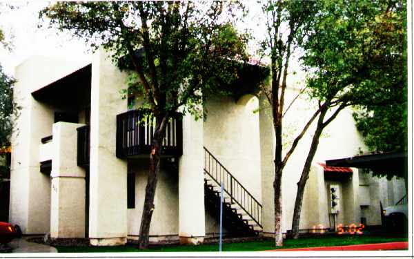 Union Hills Condominiums in Phoenix, AZ - Building Photo - Building Photo