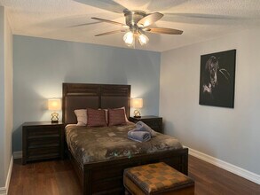 300 W Peachtree St NW in Atlanta, GA - Building Photo - Building Photo