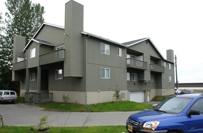 10085 William Jones Cir in Anchorage, AK - Building Photo - Building Photo