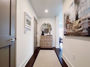 1100 Howell Mill Rd NW, Unit 313 in Atlanta, GA - Building Photo - Building Photo