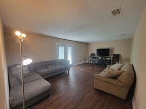 3136 Lawton Ct in Panama City, FL - Foto de edificio - Building Photo