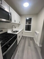 676 Park Ave, Unit 18 2B in East Orange, NJ - Building Photo