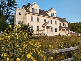 816 New Hampshire Rte 175 in Holderness, NH - Building Photo