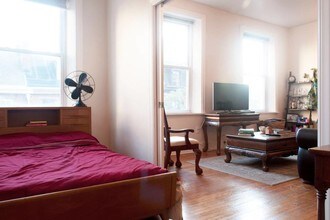 1305 Spruce St-Unit -3A in Philadelphia, PA - Building Photo - Building Photo