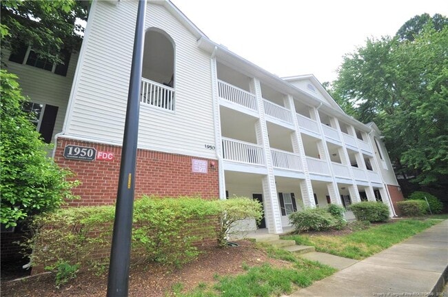 property at 1950 Trailwood Heights Ln