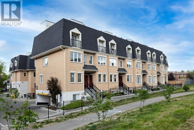 390-390 Hopewell Ave in Toronto, ON - Building Photo - Building Photo