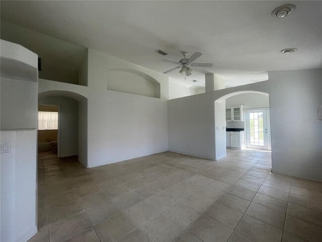 1514 N Daytona Ave in Flagler Beach, FL - Building Photo - Building Photo