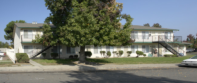 1171-1211 Kelso St in Atwater, CA - Foto de edificio - Building Photo