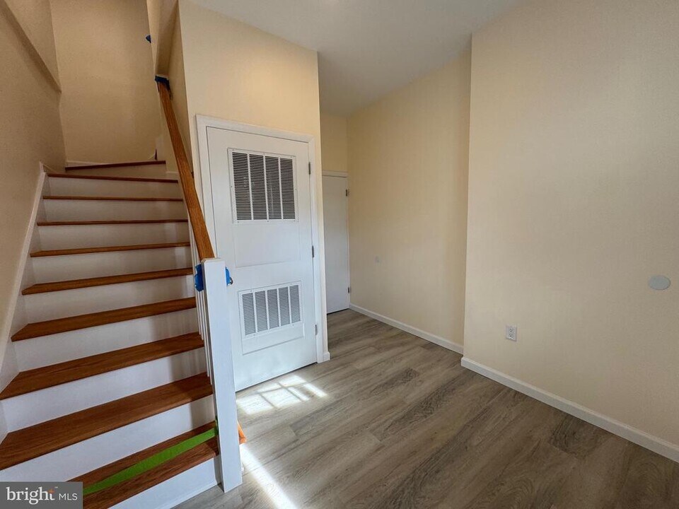 109 E Park Ave in Hamilton Township, NJ - Building Photo