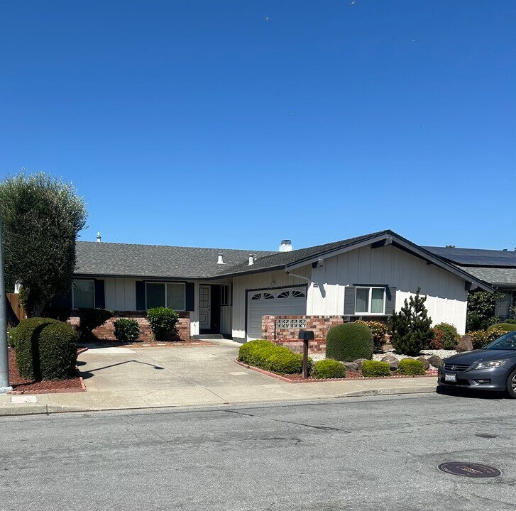35432 Baldwin Pl in Fremont, CA - Foto de edificio