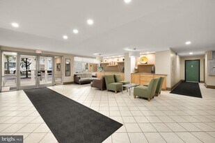 2401 H St NW in Washington, DC - Building Photo