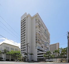 Atkinson Plaza in Honolulu, HI - Foto de edificio - Building Photo