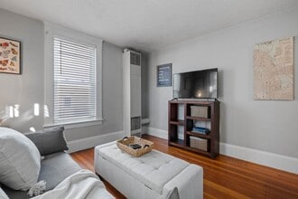 65 S Elm St in Manchester, NH - Building Photo - Building Photo