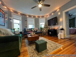 24 Farrington Ave, Unit 3 in Boston, MA - Building Photo - Building Photo