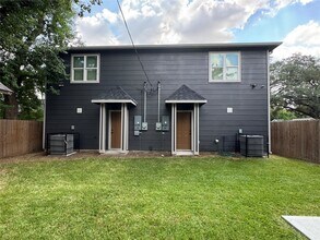 3433 Lydia St in Houston, TX - Foto de edificio - Building Photo