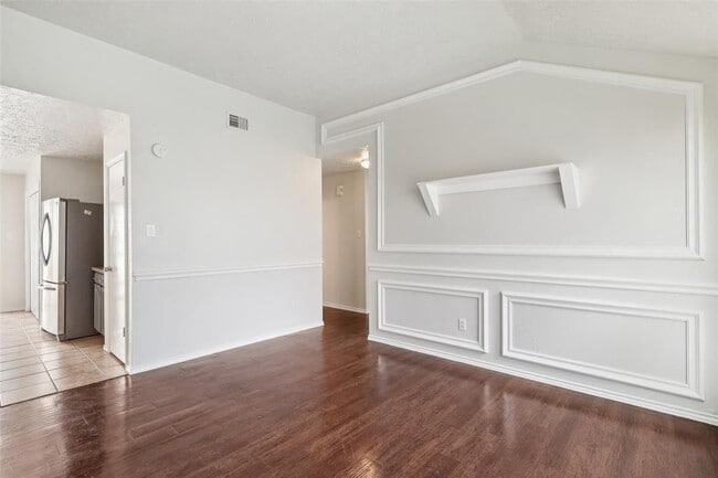 property at 2006 Wildwood Ridge Dr