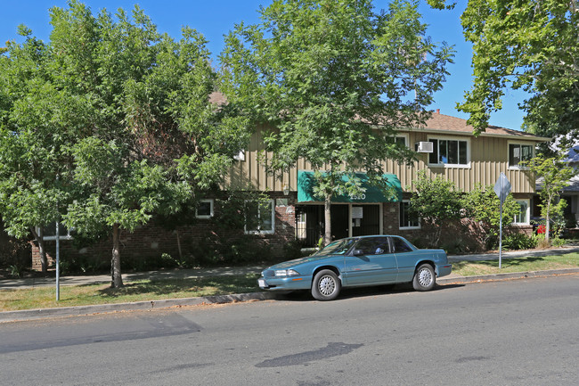 Sophora Square in Sacramento, CA - Building Photo - Building Photo