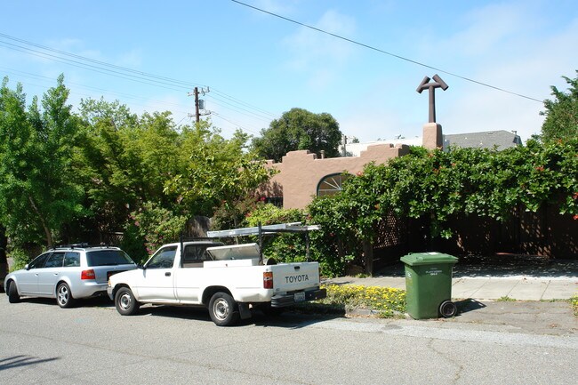 1594 Scenic Ave in Berkeley, CA - Building Photo - Building Photo