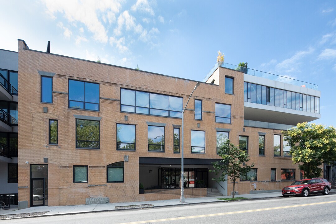 Milk Factory in Brooklyn, NY - Foto de edificio