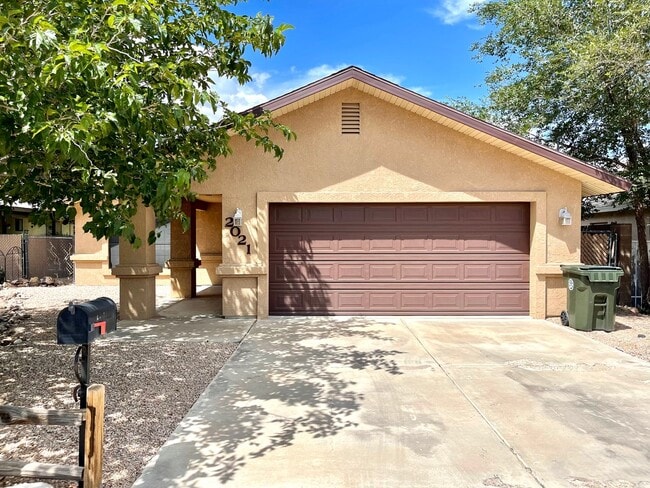 property at 2021 Chambers Ave