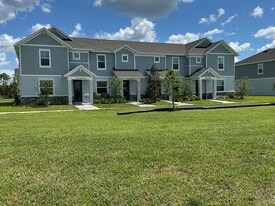 7460 Cabin Ln in Sarasota, FL - Building Photo