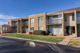 Crown Heights Apartments in Kansas City, MO - Building Photo