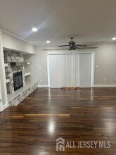 364 Hadleigh Ln in North Brunswick, NJ - Building Photo - Building Photo