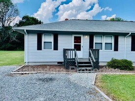 1405 Glenside Dr in Greensboro, NC - Building Photo
