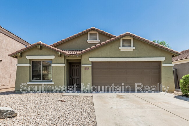 1949 W Vineyard Plains Dr in Queen Creek, AZ - Building Photo - Building Photo