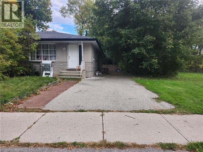 property at 197 Cedarvale Crescent