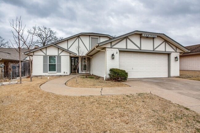 property at 2 Preston Trail Ct