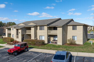 Bridgewood Apartments in Rocky Mount, NC - Building Photo - Building Photo