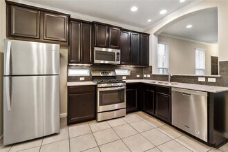 13400 Briarwick Dr in Austin, TX - Building Photo - Building Photo