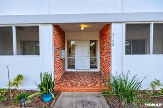 3150 Pinellas Point Dr S in St. Petersburg, FL - Foto de edificio - Building Photo