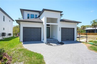 3400 Canal St in Naples, FL - Building Photo