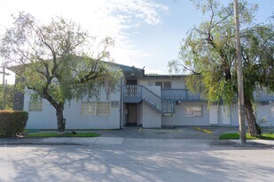 4351 NW 9th St in Miami, FL - Building Photo