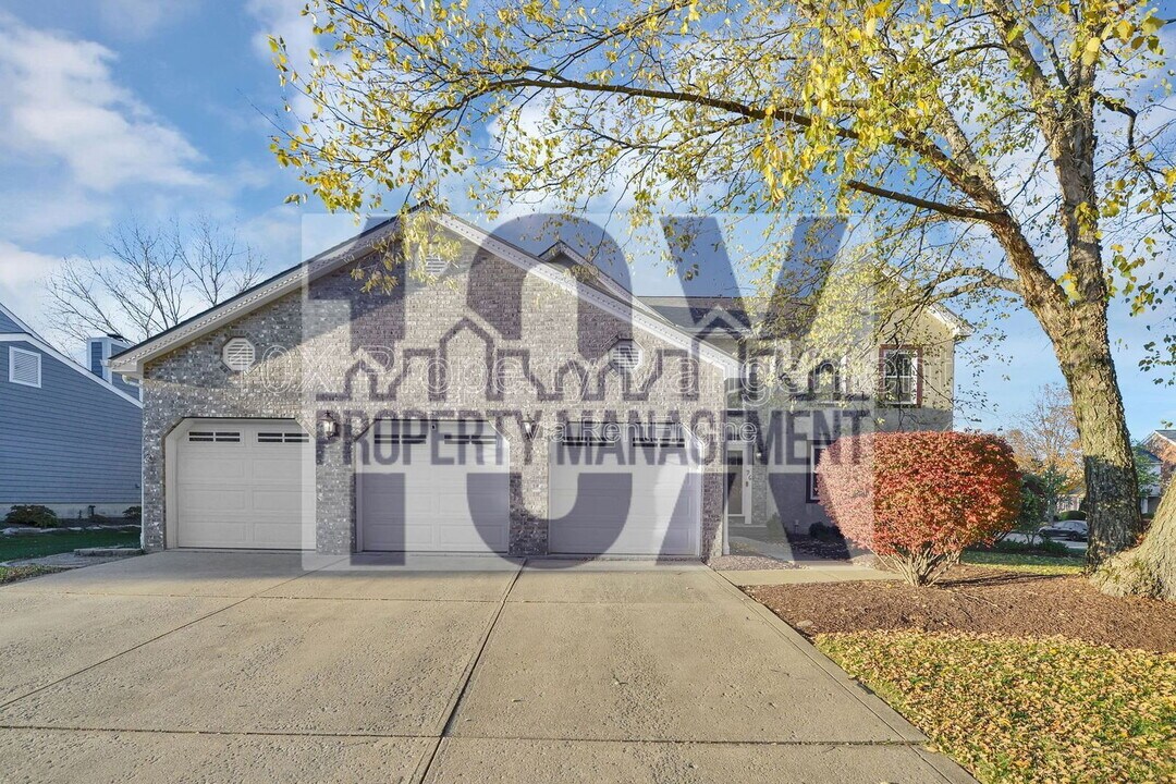 96 Chenango Dr in Powell, OH - Building Photo