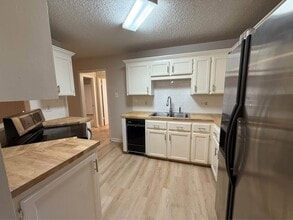 311 E Jeff Davis Ave in Rayne, LA - Building Photo - Building Photo