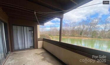 5718 Dockside Dr in Charlotte, NC - Building Photo - Building Photo