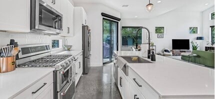 2103 E 8th St in Austin, TX - Building Photo - Building Photo